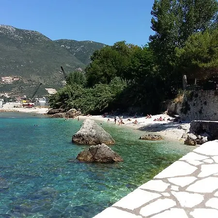 Daire Delfini Bay Retreat *