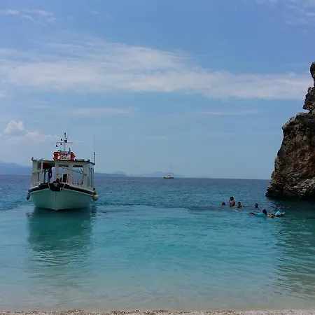 Delfini Bay Retreat Apartamento *