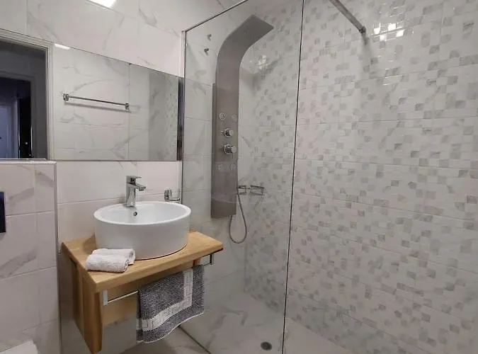 Апартаменты Delfini Bay Retreat *