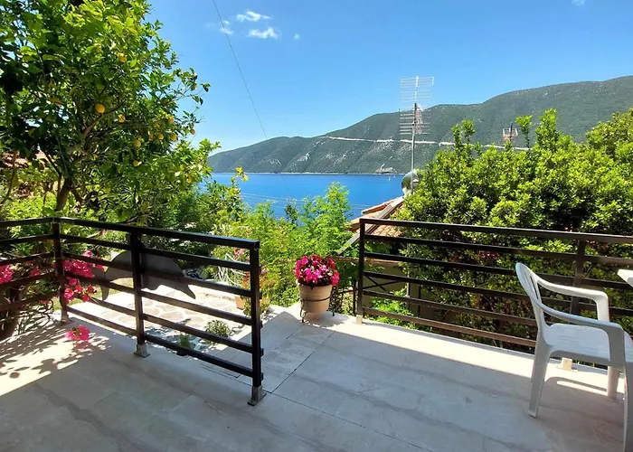 Delfini Bay Retreat Апартаменты *