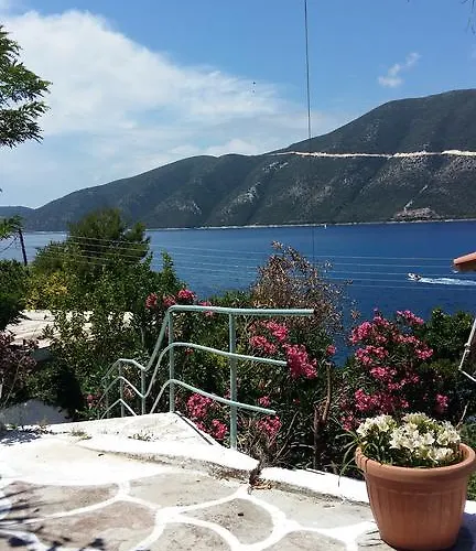 Delfini Bay Retreat Апартаменты *