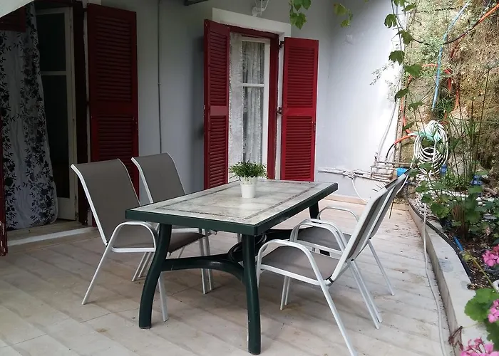 Delfini Bay Retreat Апартаменты Василики